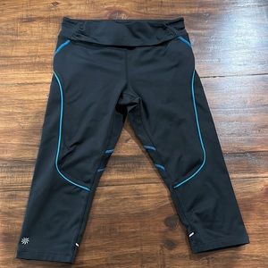 Athleta Cropped Workout Pant Size Small